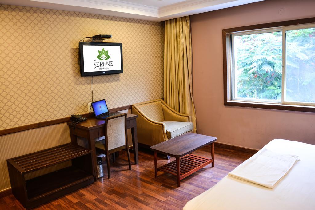เซอรีน บูทิก โฮเต็ล Hotel บังกาลอร์ ภายนอก รูปภาพ