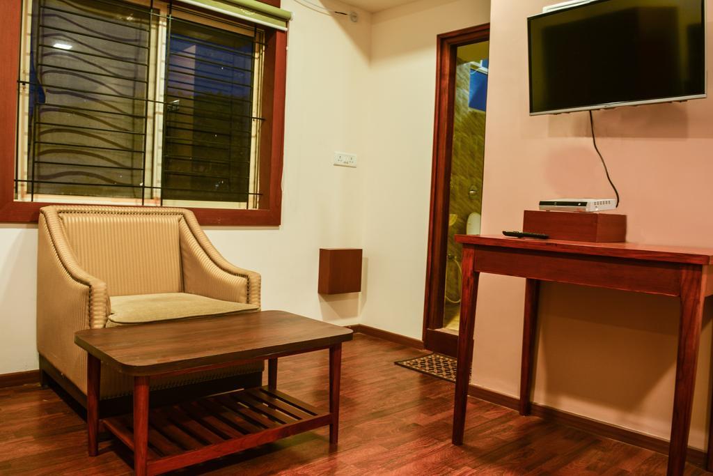 เซอรีน บูทิก โฮเต็ล Hotel บังกาลอร์ ภายนอก รูปภาพ