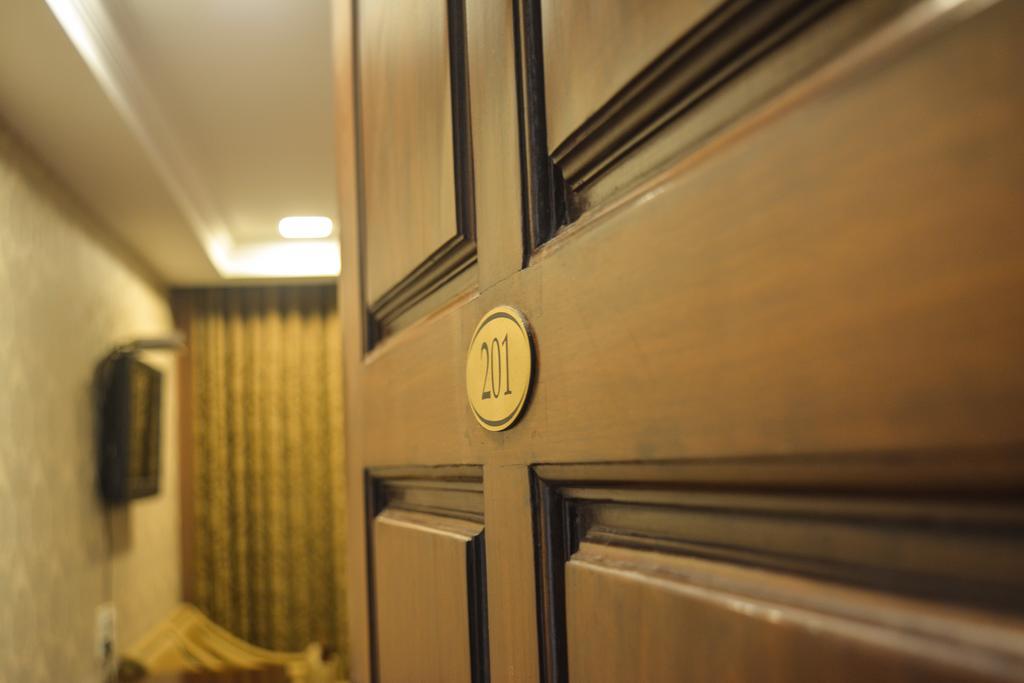 เซอรีน บูทิก โฮเต็ล Hotel บังกาลอร์ ภายนอก รูปภาพ